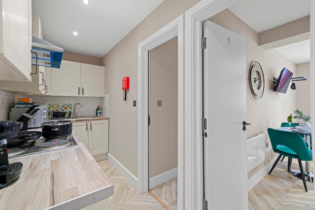 لندن Cosy Heathrow Studios - Parking - Garden المظهر الخارجي الصورة